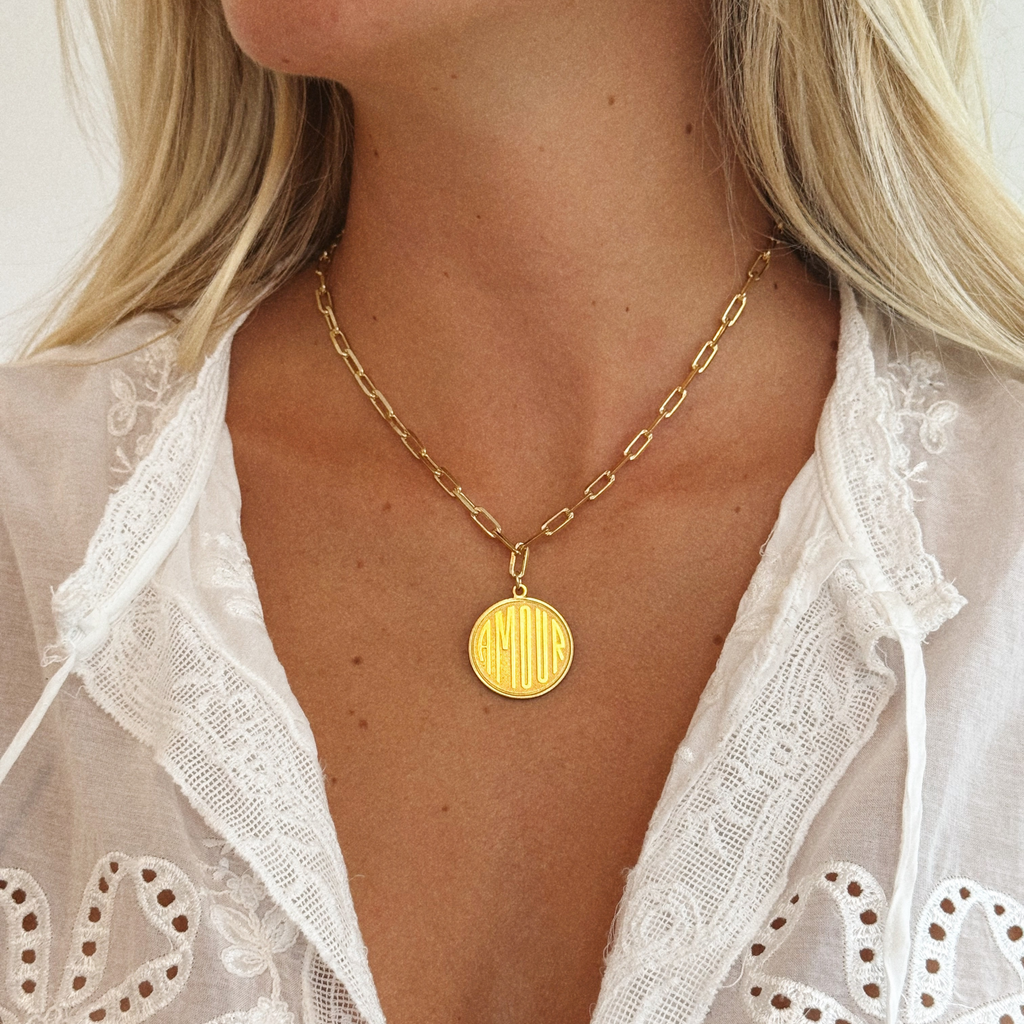 Amour Necklace