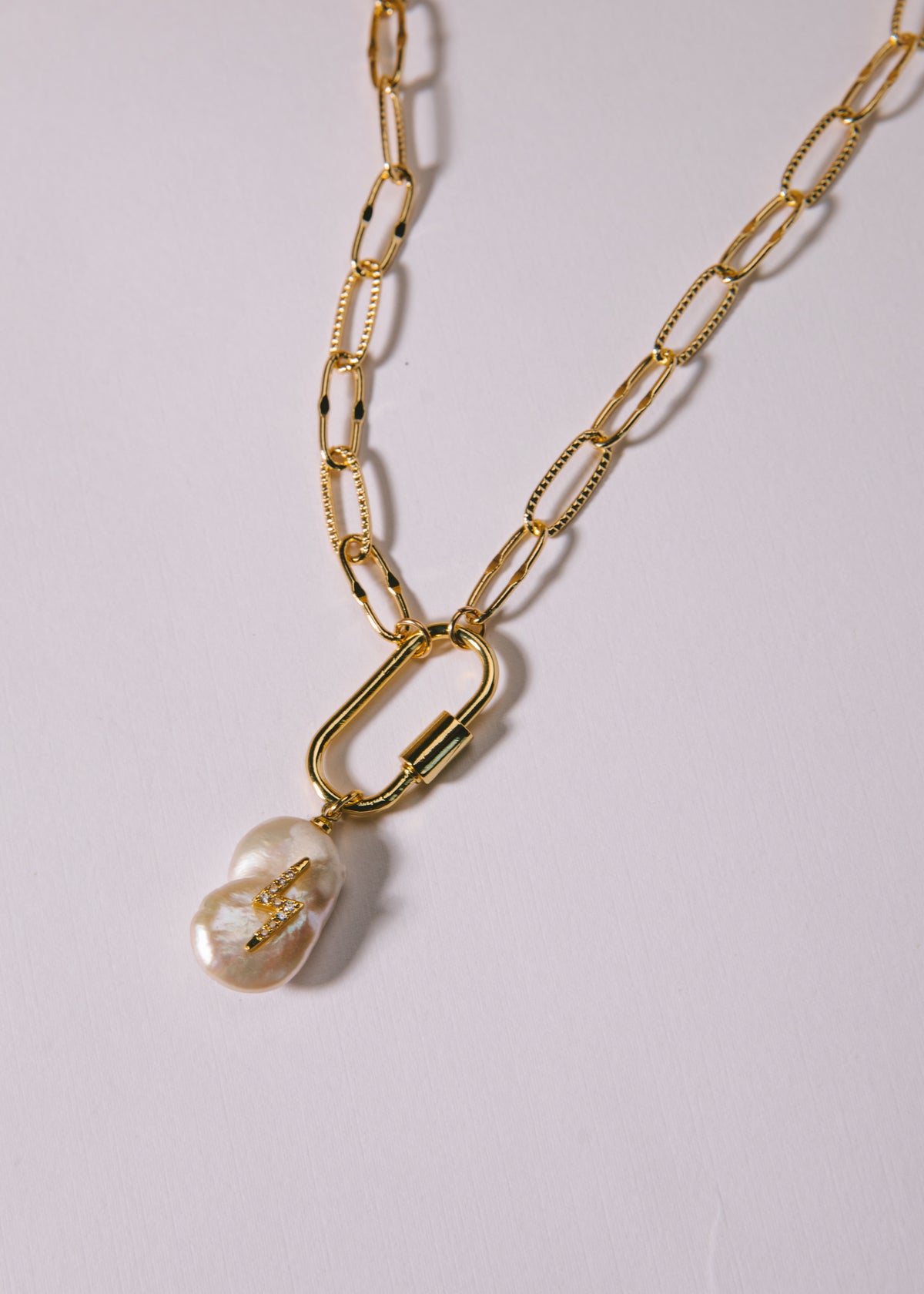 Pearl Bolt